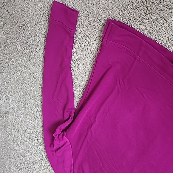 Lou & Grey Signature Soft Sweatshirt - Picture 4 of 12